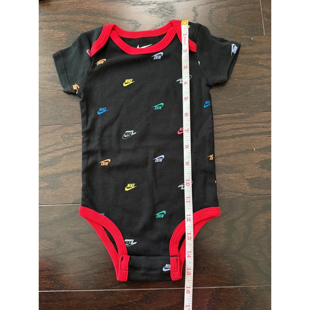 Nike Infant Boys 3 Piece Set Bodysuit Beanie Bib Black Red Multi Logo 6-12M - Picture 3 of 6